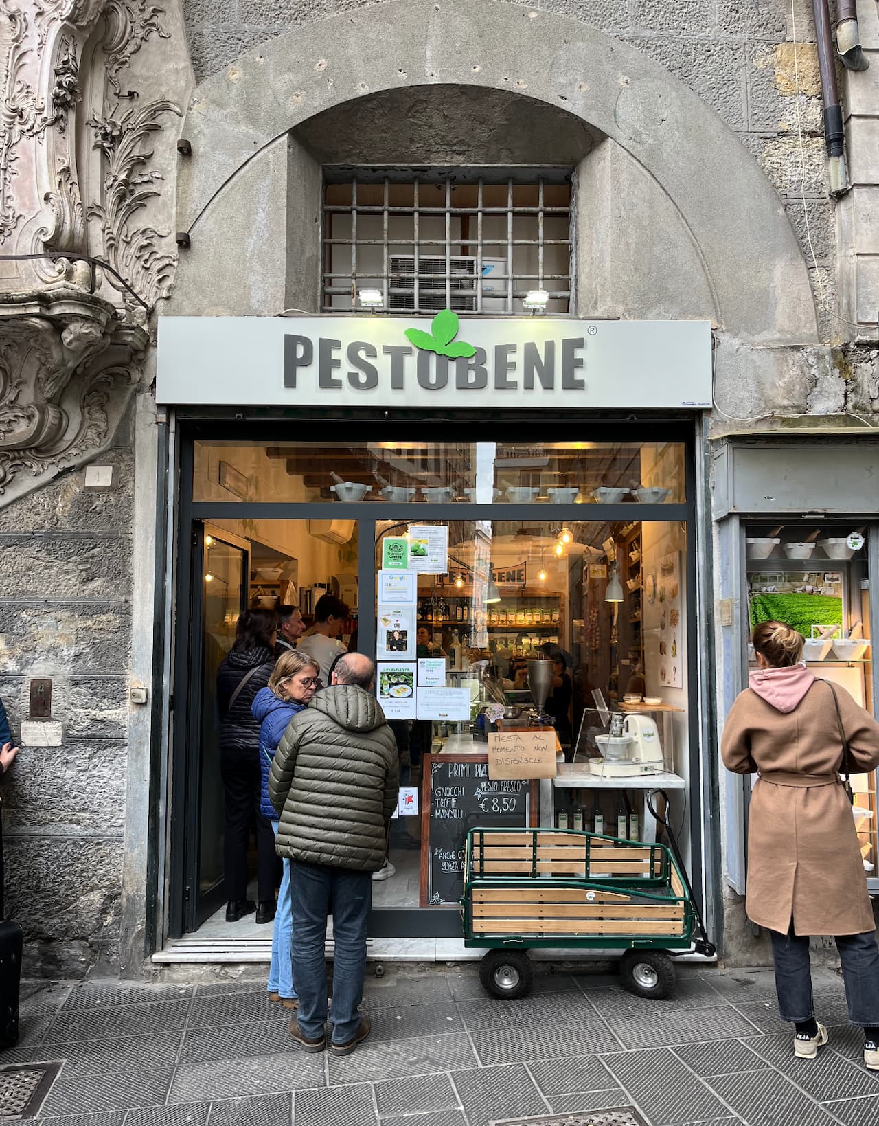 Wo man in Genua Pesto essen kann