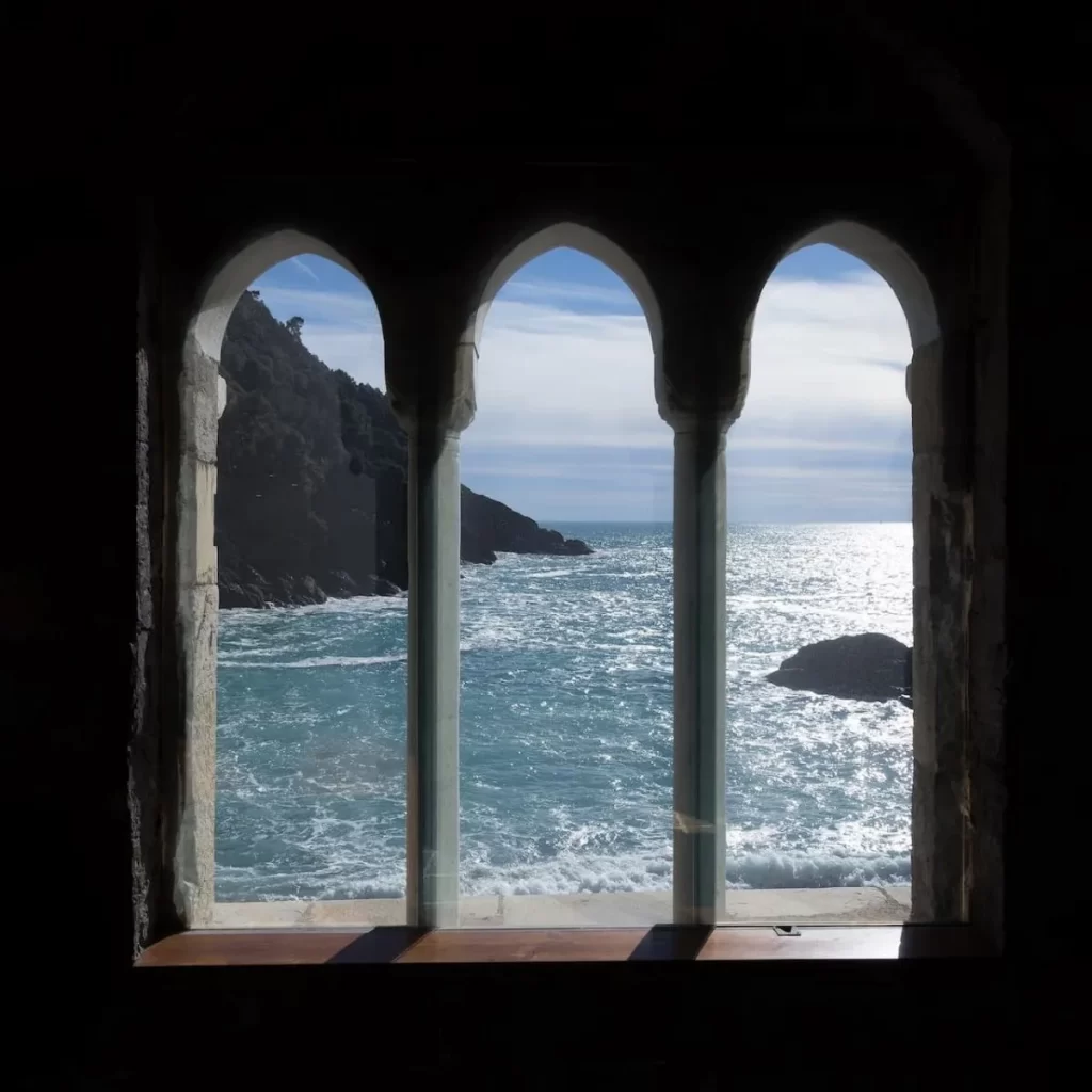 fenster der abtei san fruttuoso